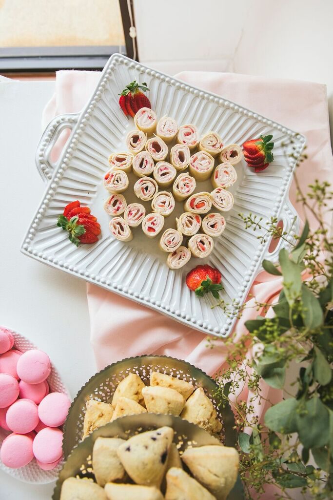strawberry cream cheese pinwheel sandwiches 