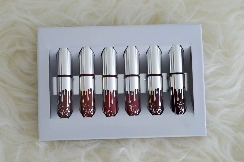 kylie cosmetics holiday edition collection, kyshadow holiday edition palette, holiday edition mini matte liquid lipsticks